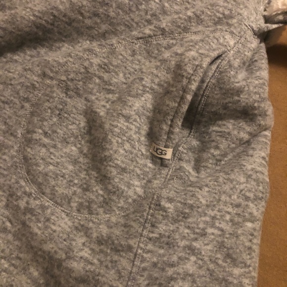 Ugg Robe...new without tags - Picture 5 of 6